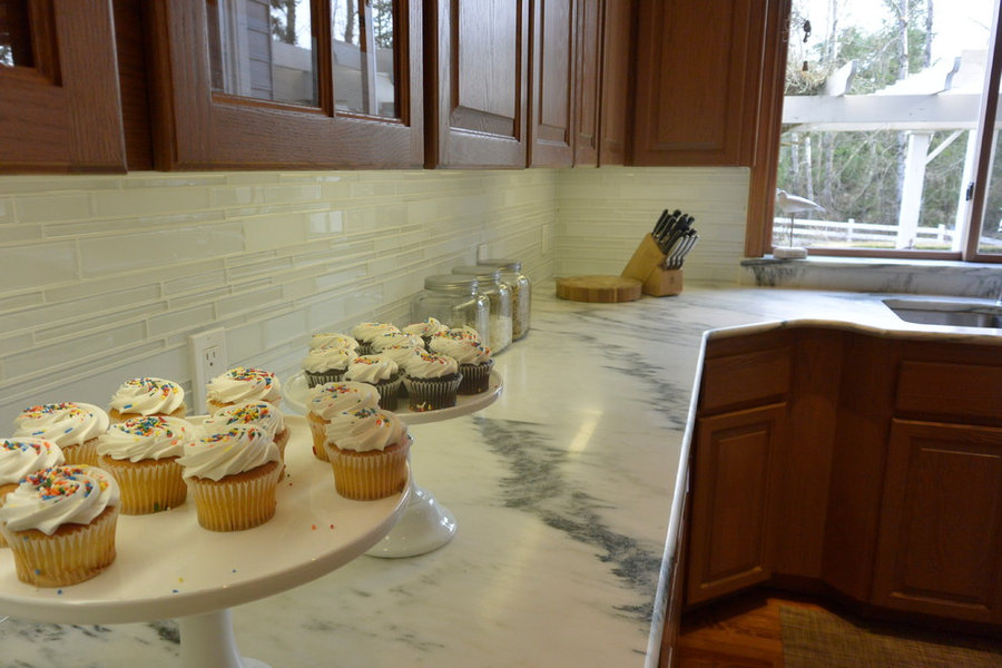 Jasmine Crest Country Home Kitchen with cupcakes